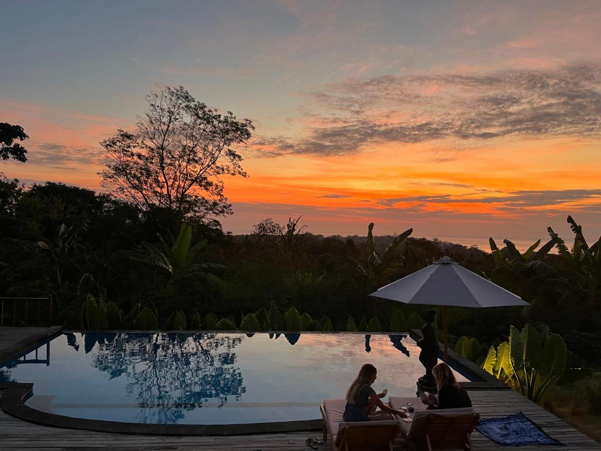 Sunset Hill Lembongan Hotel Luaran gambar