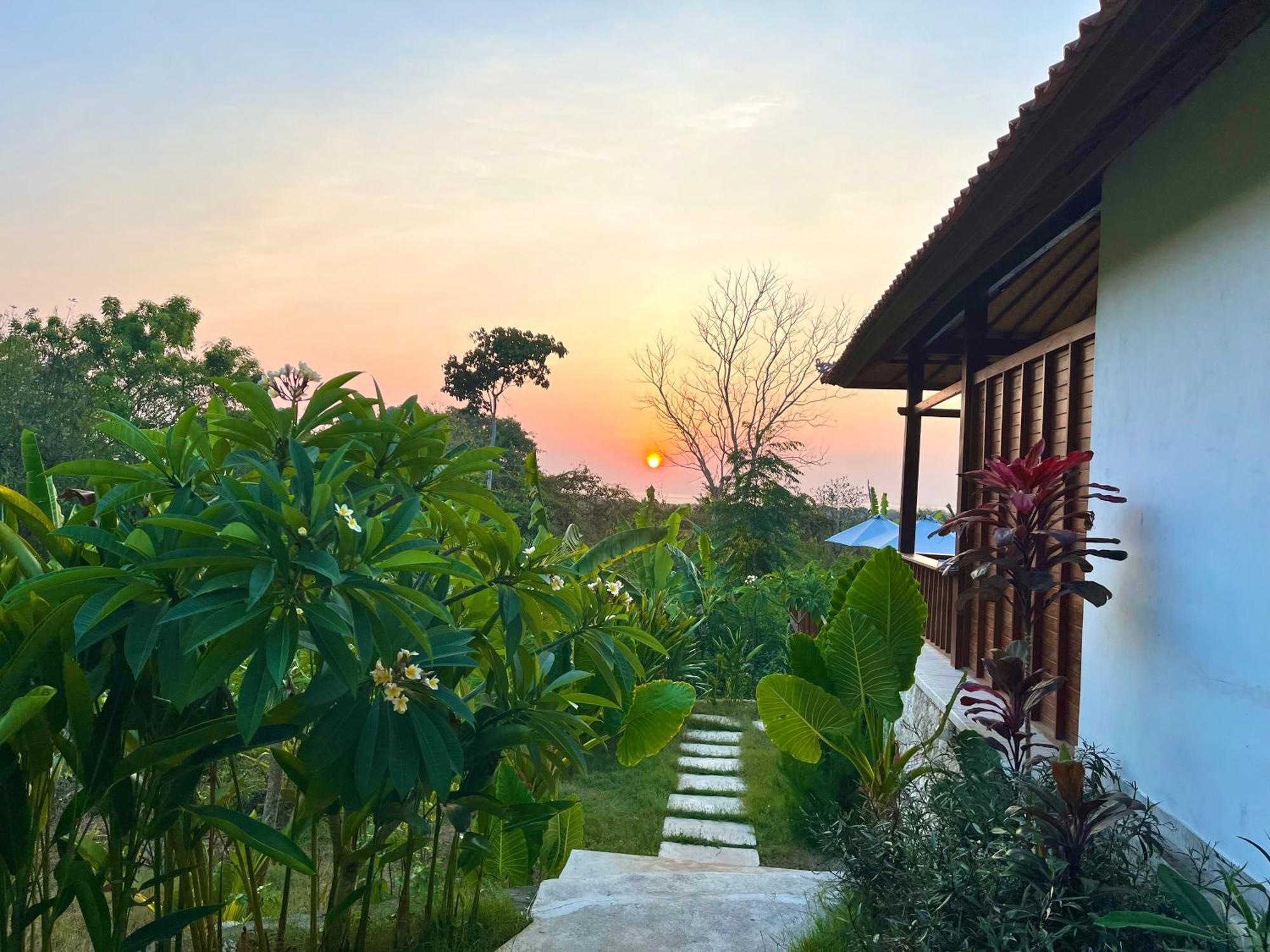 Sunset Hill Lembongan Hotel Luaran gambar
