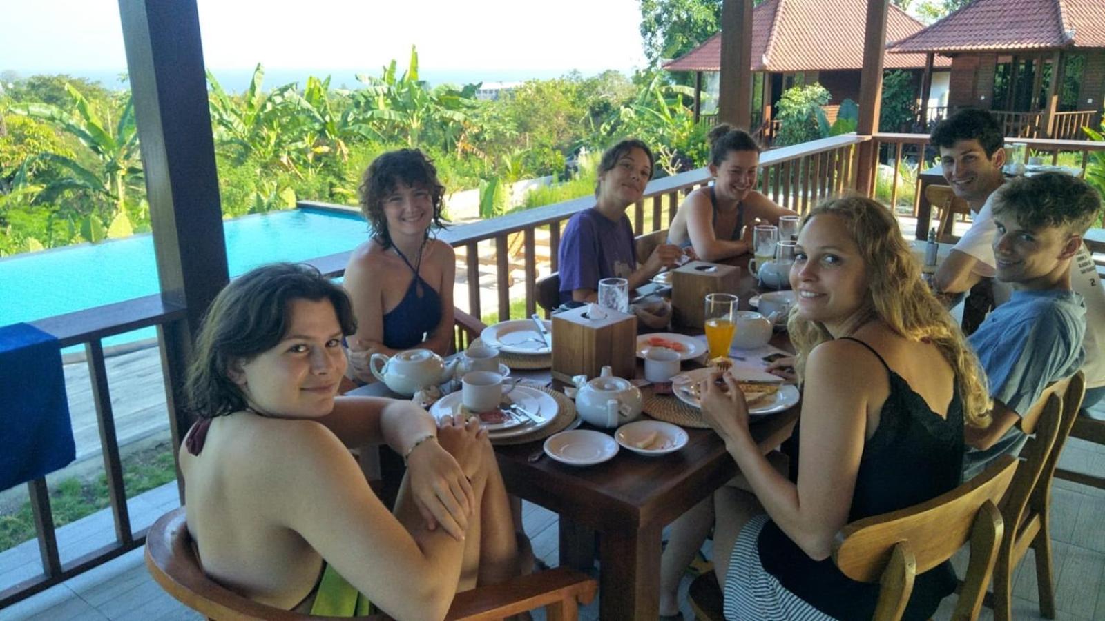 Sunset Hill Lembongan Hotel Luaran gambar